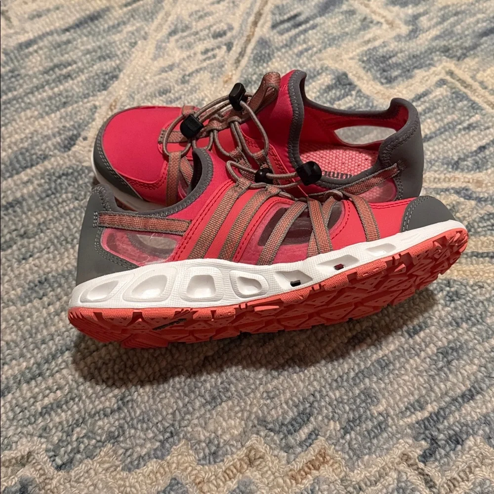 Columbia Pink Youth Okolona TechLite Water Sneakers Size 5